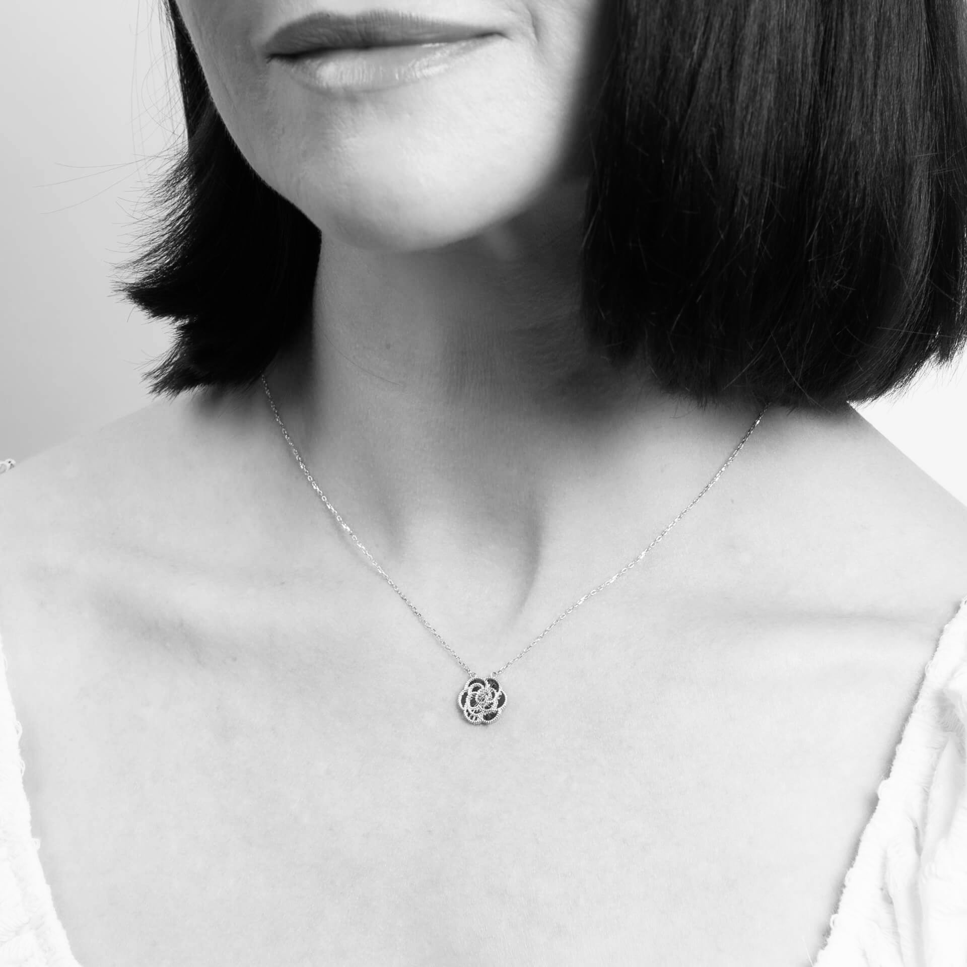 Elements Gold English Rose Necklace