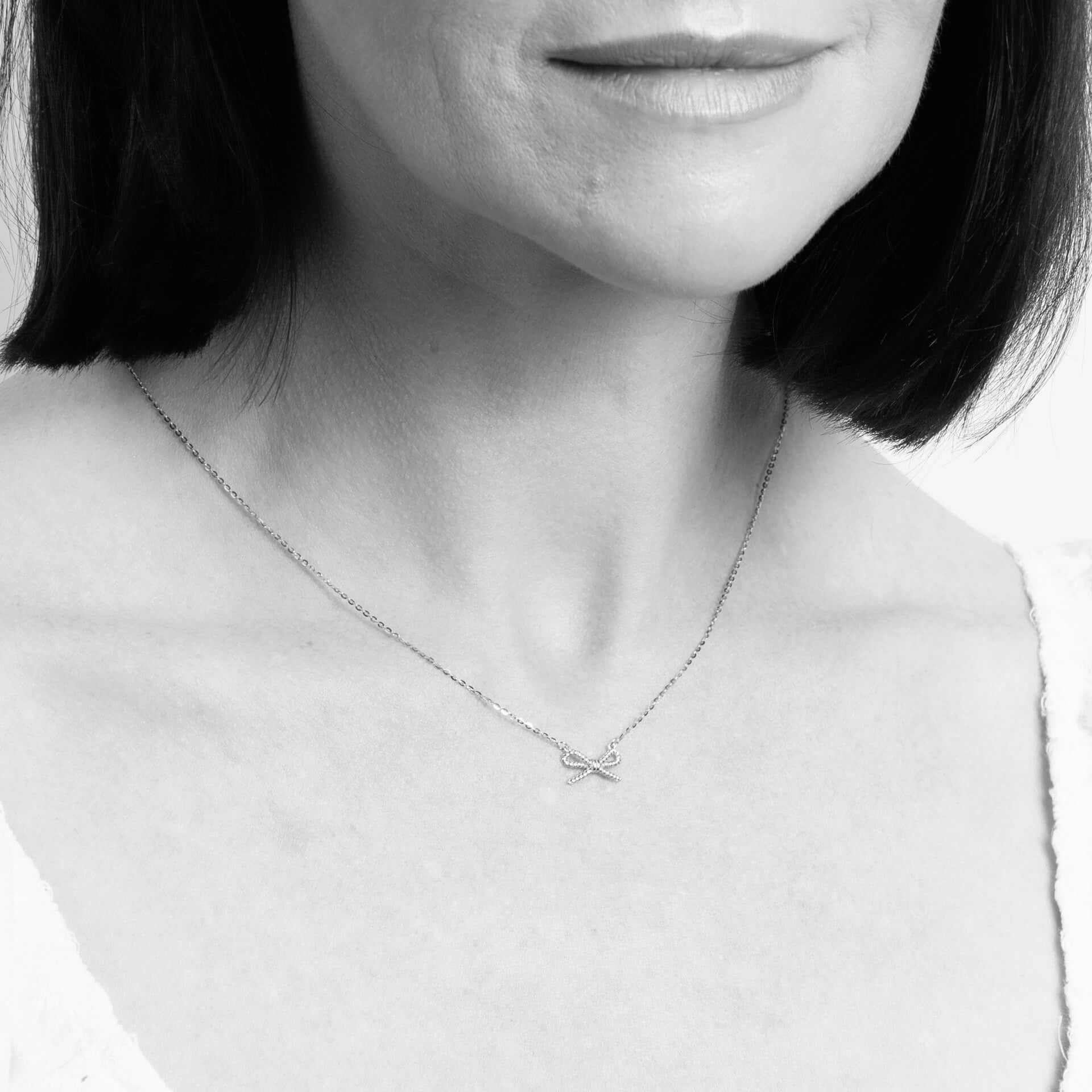 Elements Gold Rope Bow Necklace