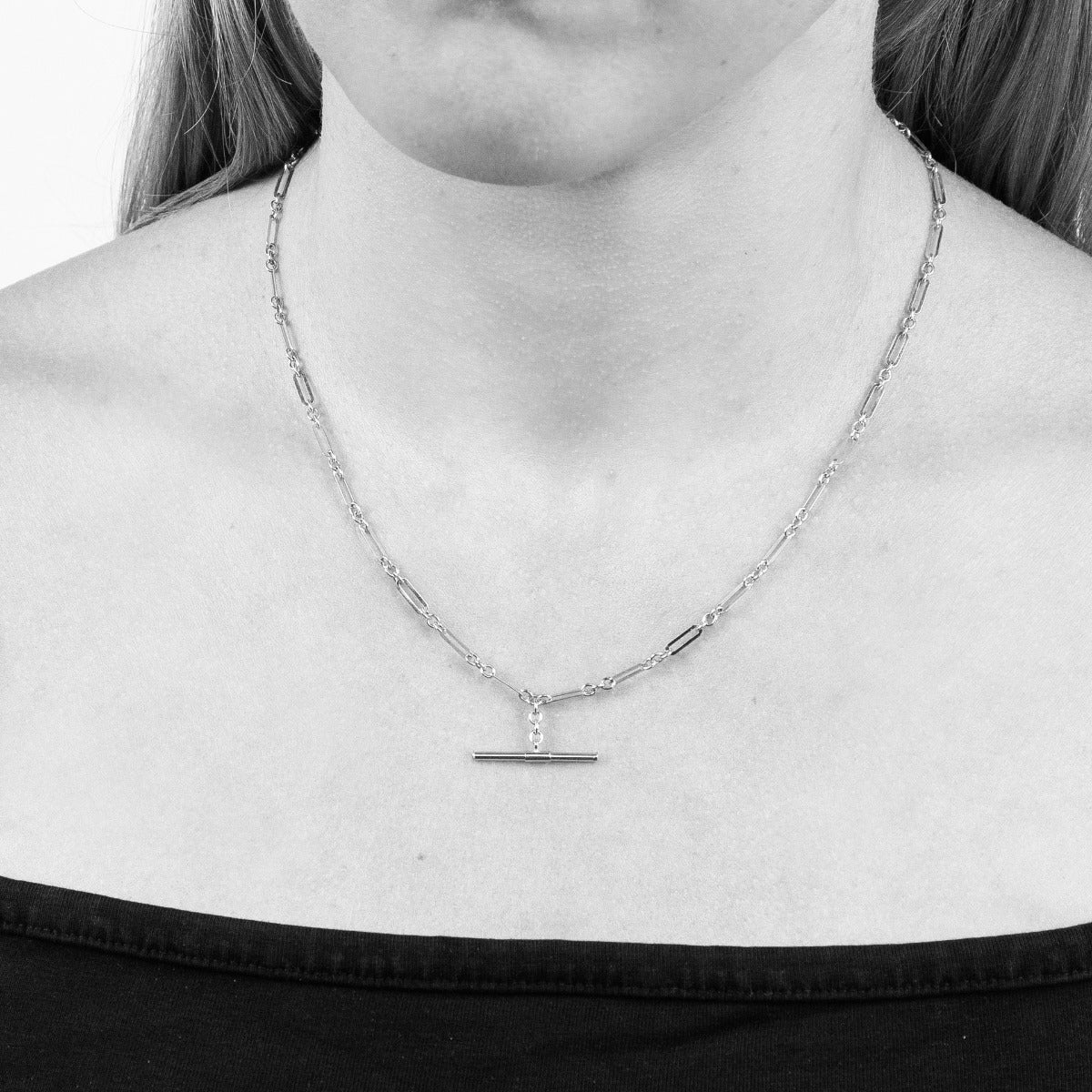 Elements Gold T-Bar Chain Necklace