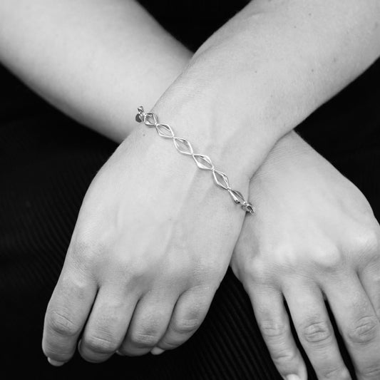 Elements Gold Open Eye Link Bracelet